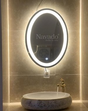 Gương nhà tắm hình oval có đèn