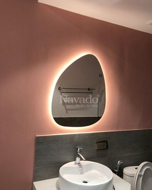 Gương led nhà tắm hình viên đá độc đáo