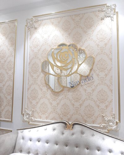 Gương decor phòng khách hoa hồng đẹp
