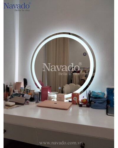 Gương bàn phấn có đèn led Navado
